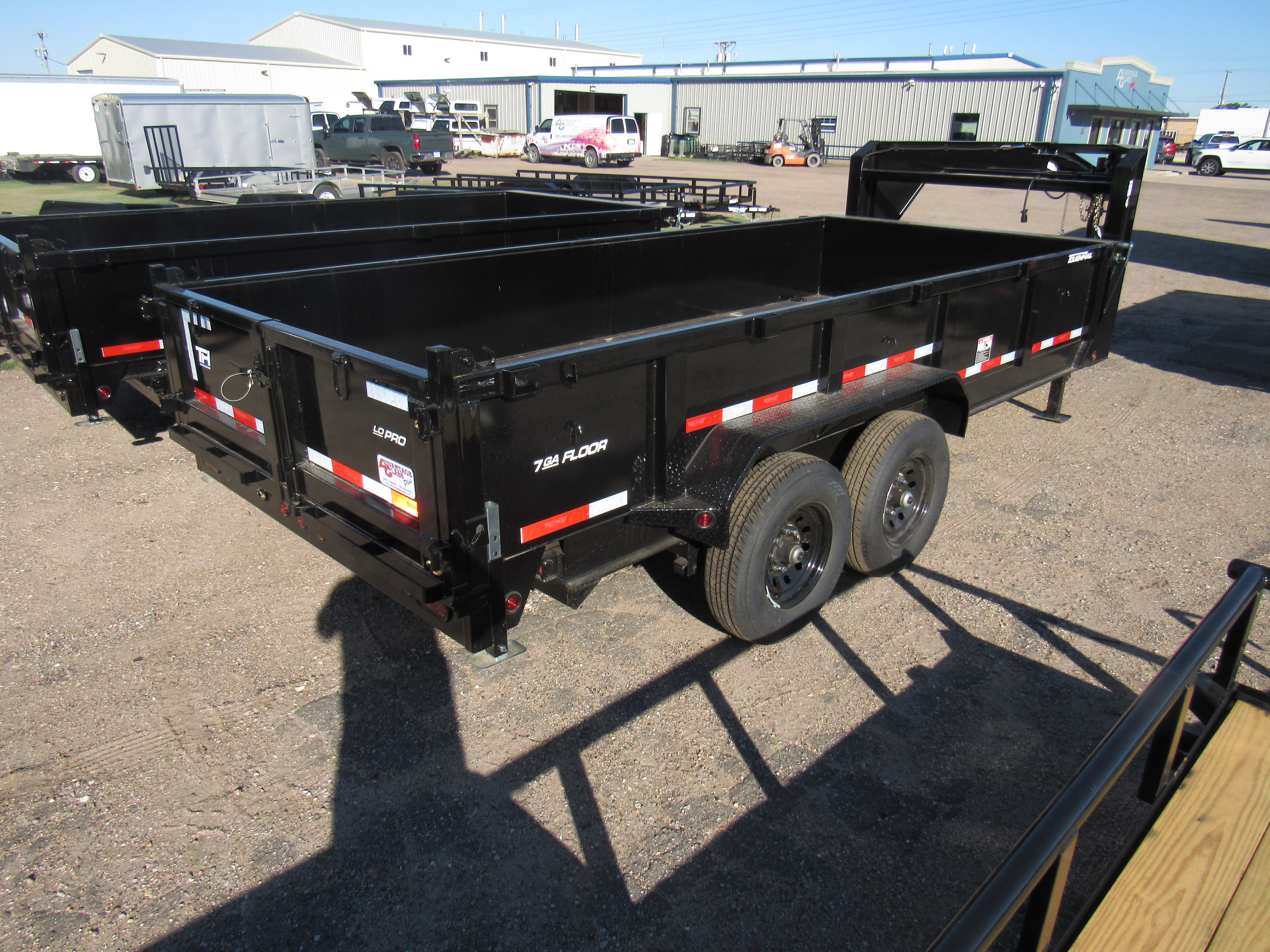 2027 Top Hat Trailers GOOSENECK LOW PROFILE DUMP 140 Gooseneck Trailer